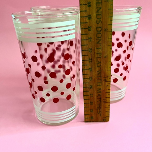 Set of 3 red and while polka dot cocktail glasses - Picture 3 of 5